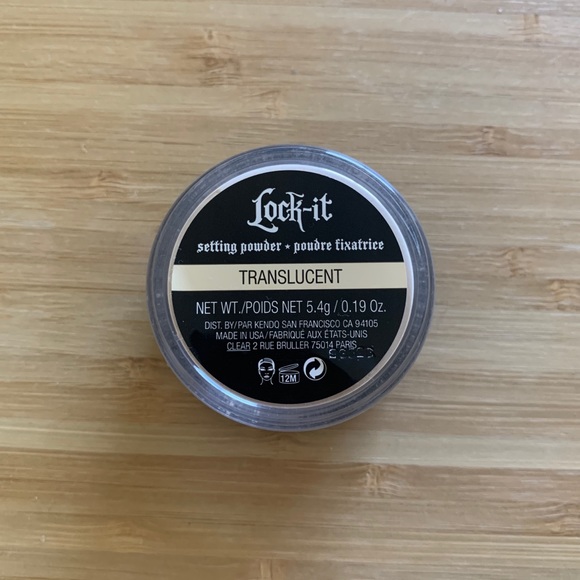 KVD BEAUTY Lock-It Setting Powder - Translucent - Picture 3 of 3